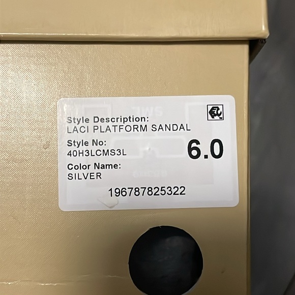 Michael Kors Laci Platform Sandal silver size 6 Brand New - Picture 10 of 12